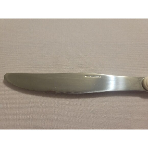 Pfaltzgraff Snow Village 9- 1/8 Inch Individual Knife Replacement - Picture 11 of 16